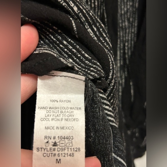 Blu Pepper boho blouse black white peasant sleeve women’s M striped top NWT - Picture 15 of 16